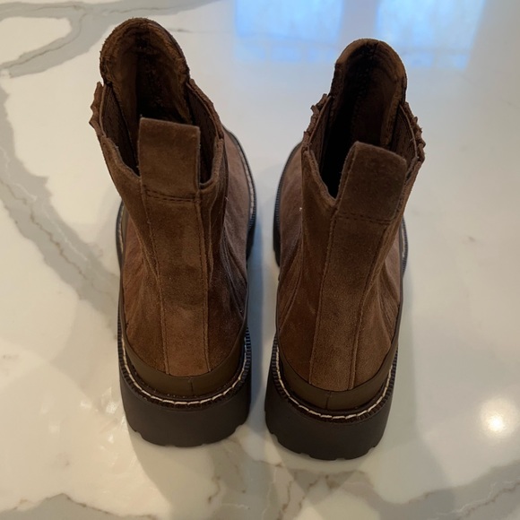 New Betsy Lug Sole CASLON boots - Picture 4 of 7